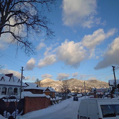Комфортні Номери Mykulychyn Esterno foto