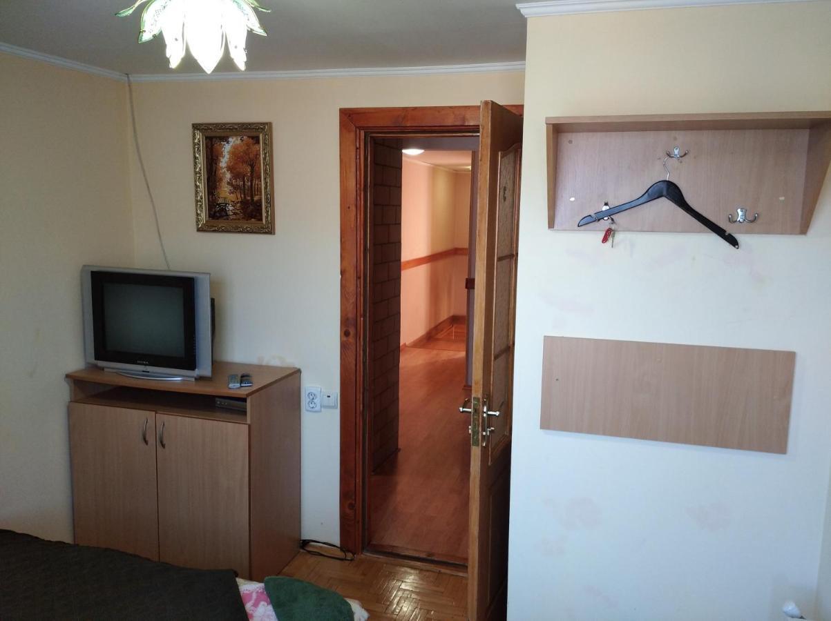 Комфортні Номери Mykulychyn Esterno foto