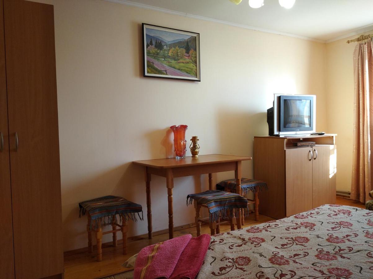 Комфортні Номери Mykulychyn Esterno foto