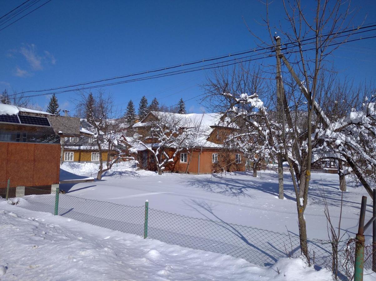 Комфортні Номери Mykulychyn Esterno foto