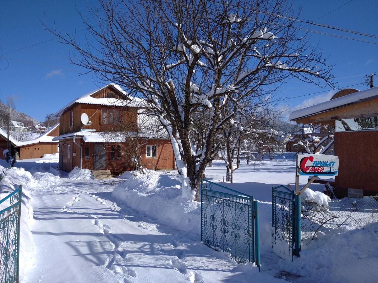 Комфортні Номери Mykulychyn Esterno foto