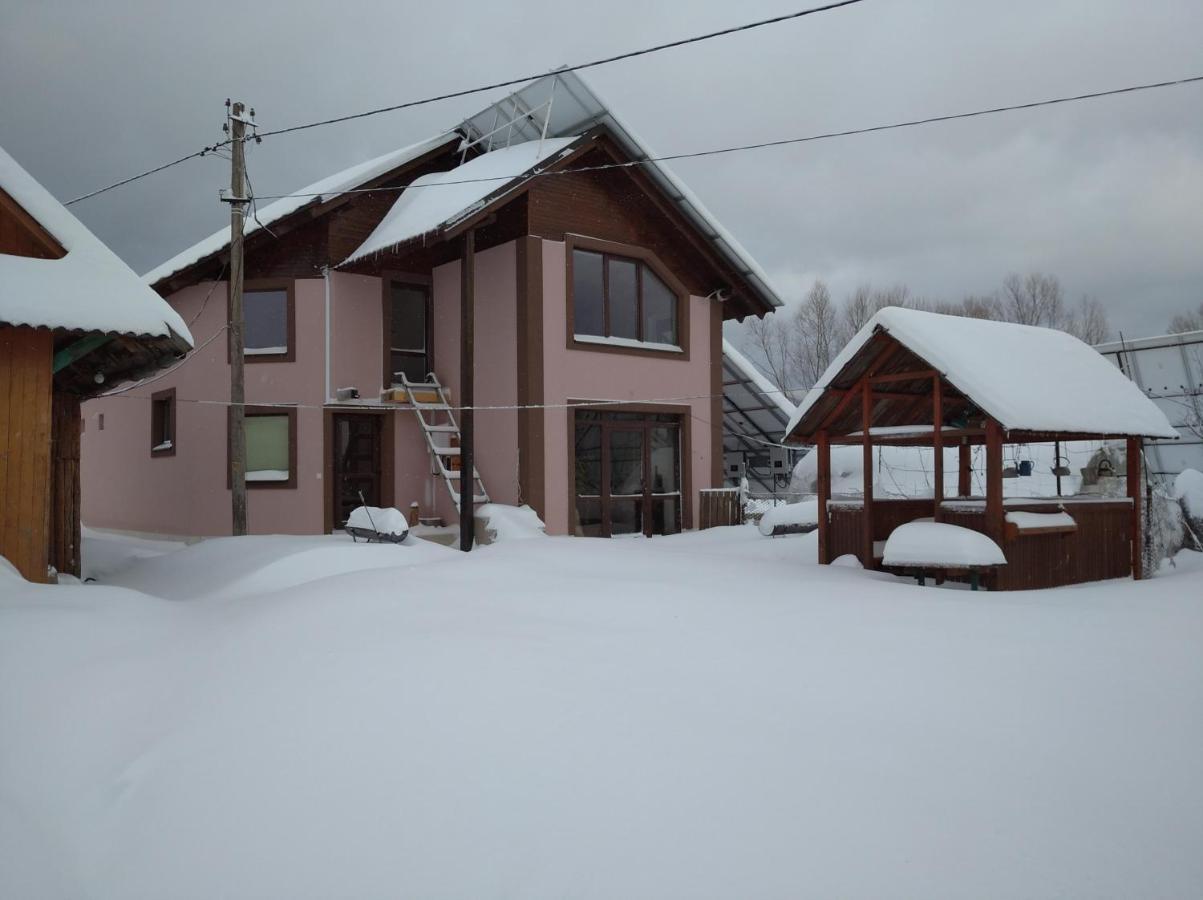 Комфортні Номери Mykulychyn Esterno foto